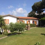 Gemuetliches In Mit Grill Und Terrasse By Interhome Apartamento